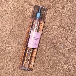 Champagne toast mist